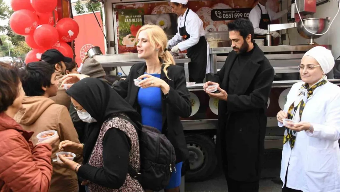 Anlamlı buluşmada lokma dağıttılar