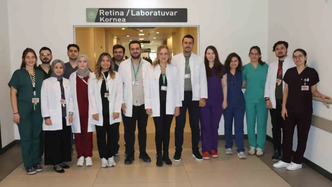 Bursa'daki 5 kişi, dünyaya yeni gözleriyle 'merhaba' dedi