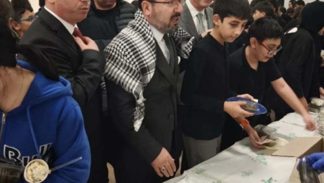 “Değirmenköy’de İyilik Var” Kermesine Yoğun İlgi: İlçe Millî Eğitim Müdürü Damat Öğrencilerle Bir Araya Geldi