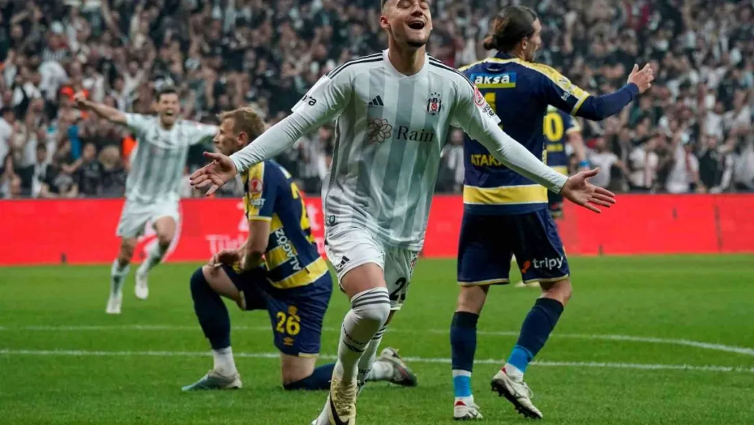 Muçi 4. golünü attı, Beşiktaş'ı finale taşıdı