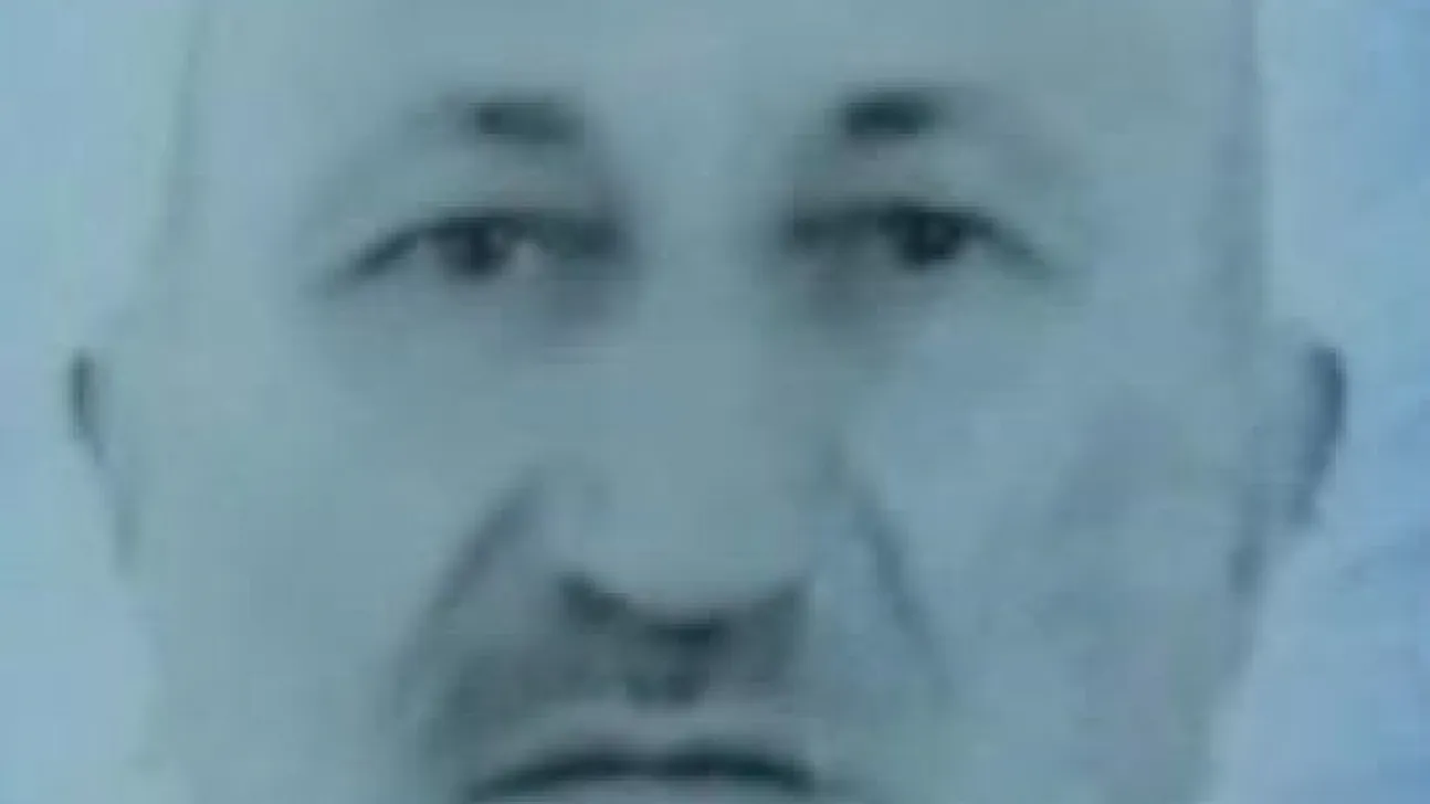 Evinin çatısında çalışırken aşağıya düştü