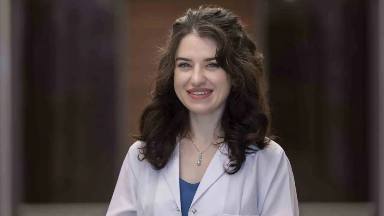 Uzmanından, 'Aç değilim ama elim pakete gidiyor' diyenlere 3 saniye kuralı