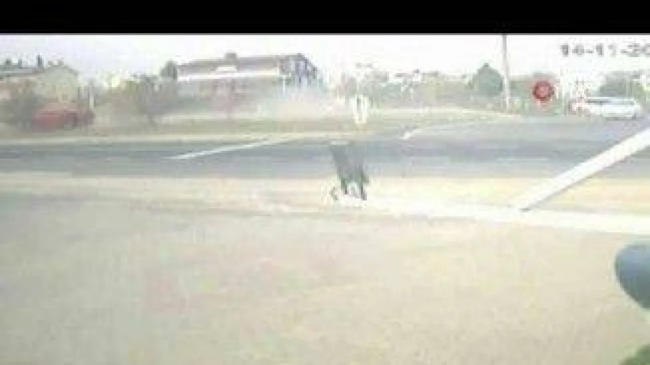 Feci kaza kamerada: Sebep olduğu kazada arkasına bile bakmadan kaçtı