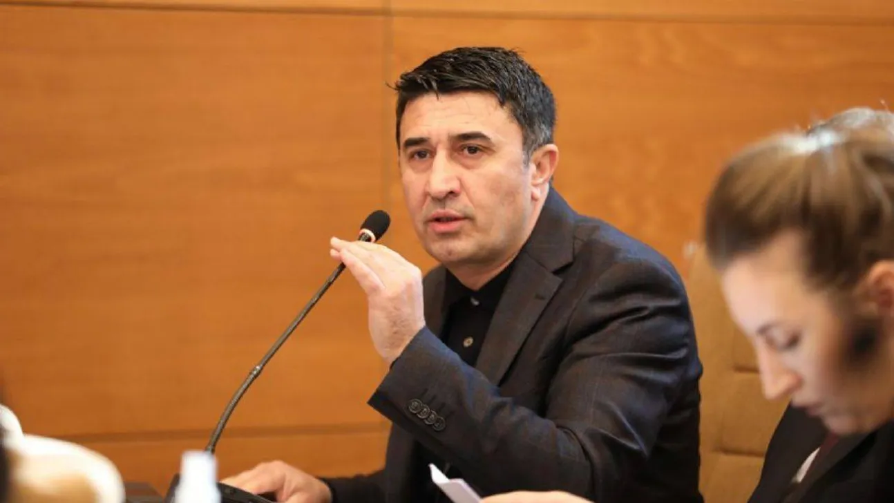 Yazıcı: 'İmamoğlu İstanbul'a değil kendi kariyerine yatırım yaptı'