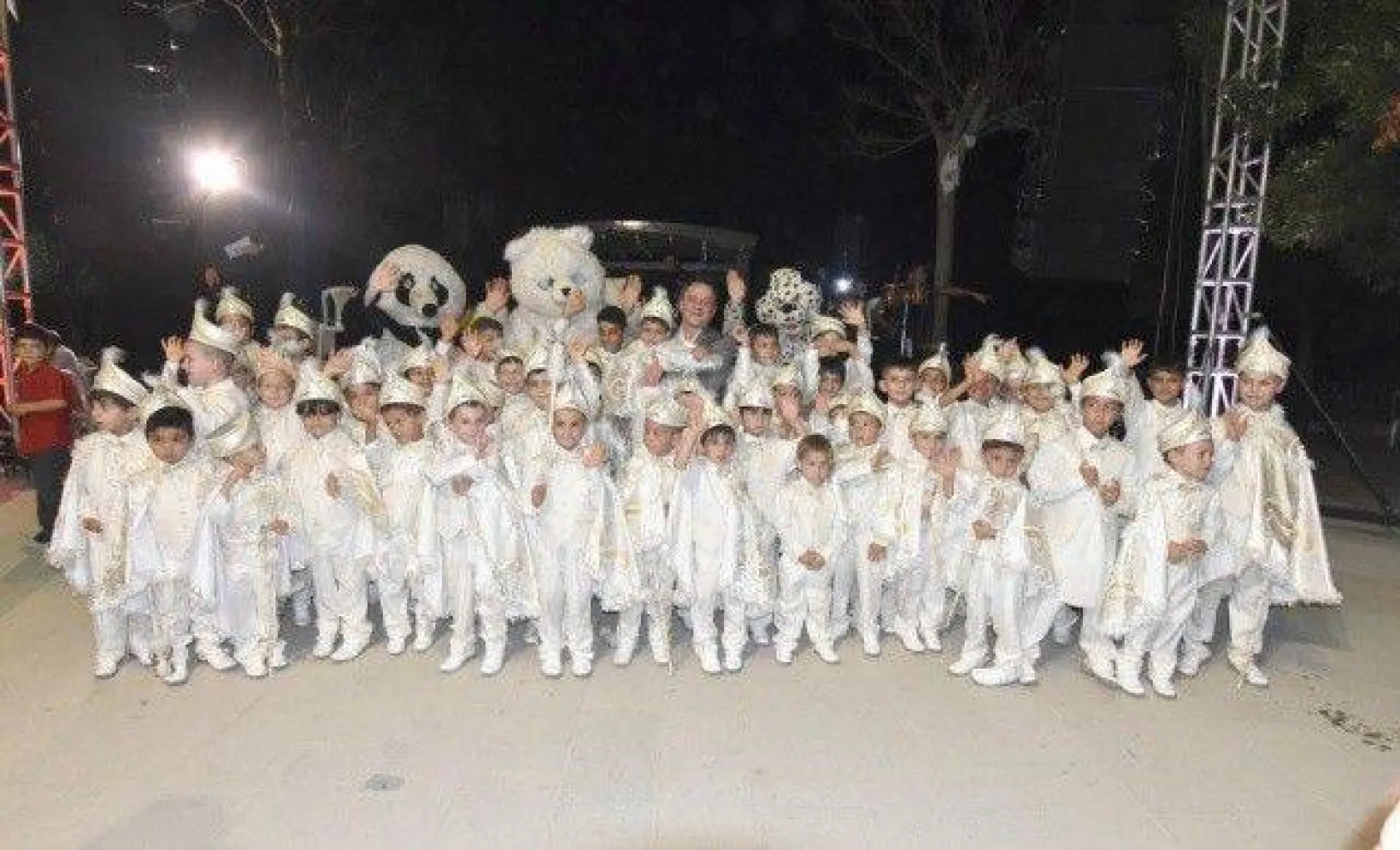 60 Çocuk Erkekliğe İlk Adımlarını Attı