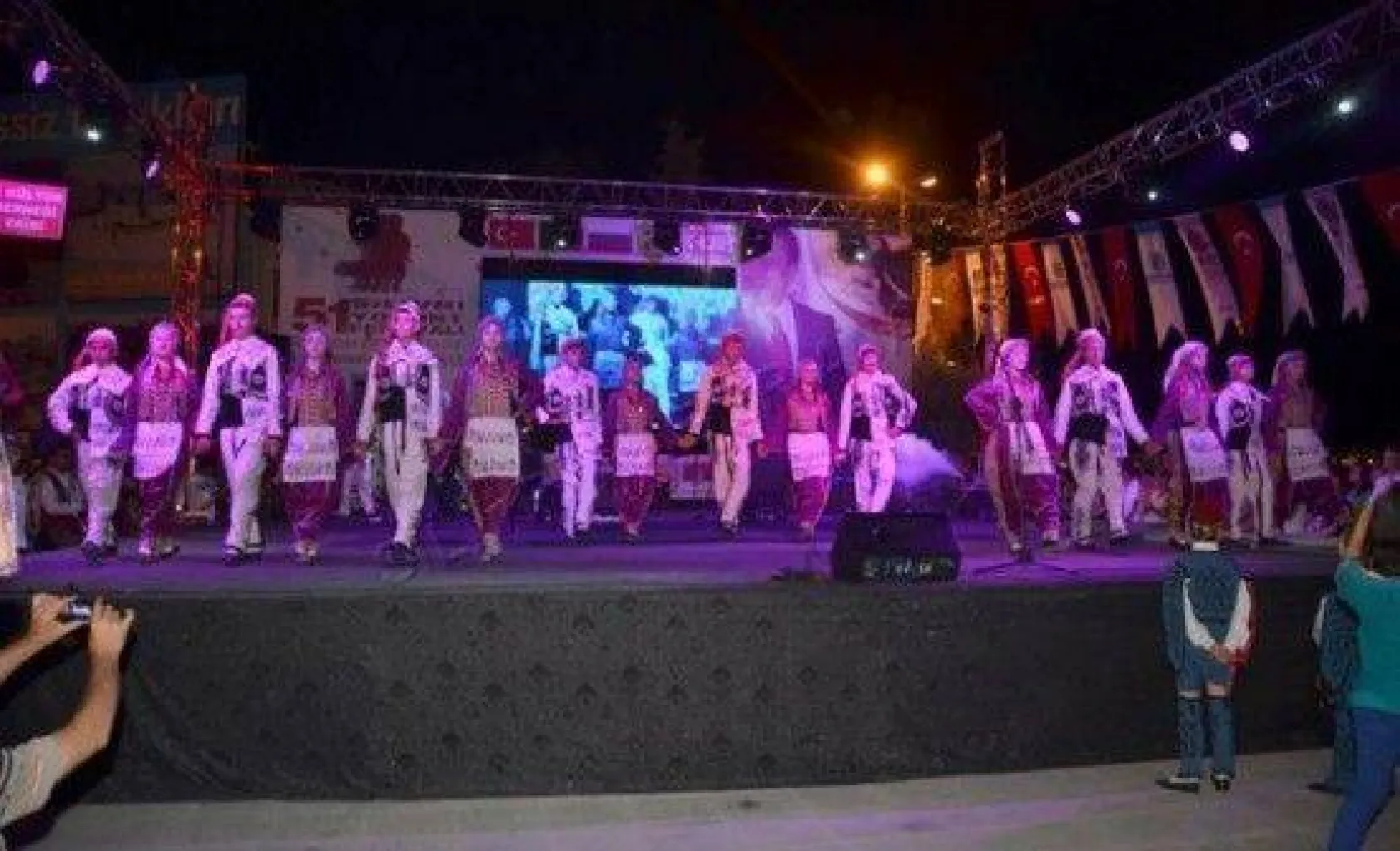 Festival Coşkusu Yerel Seslerle Devam Ediyor