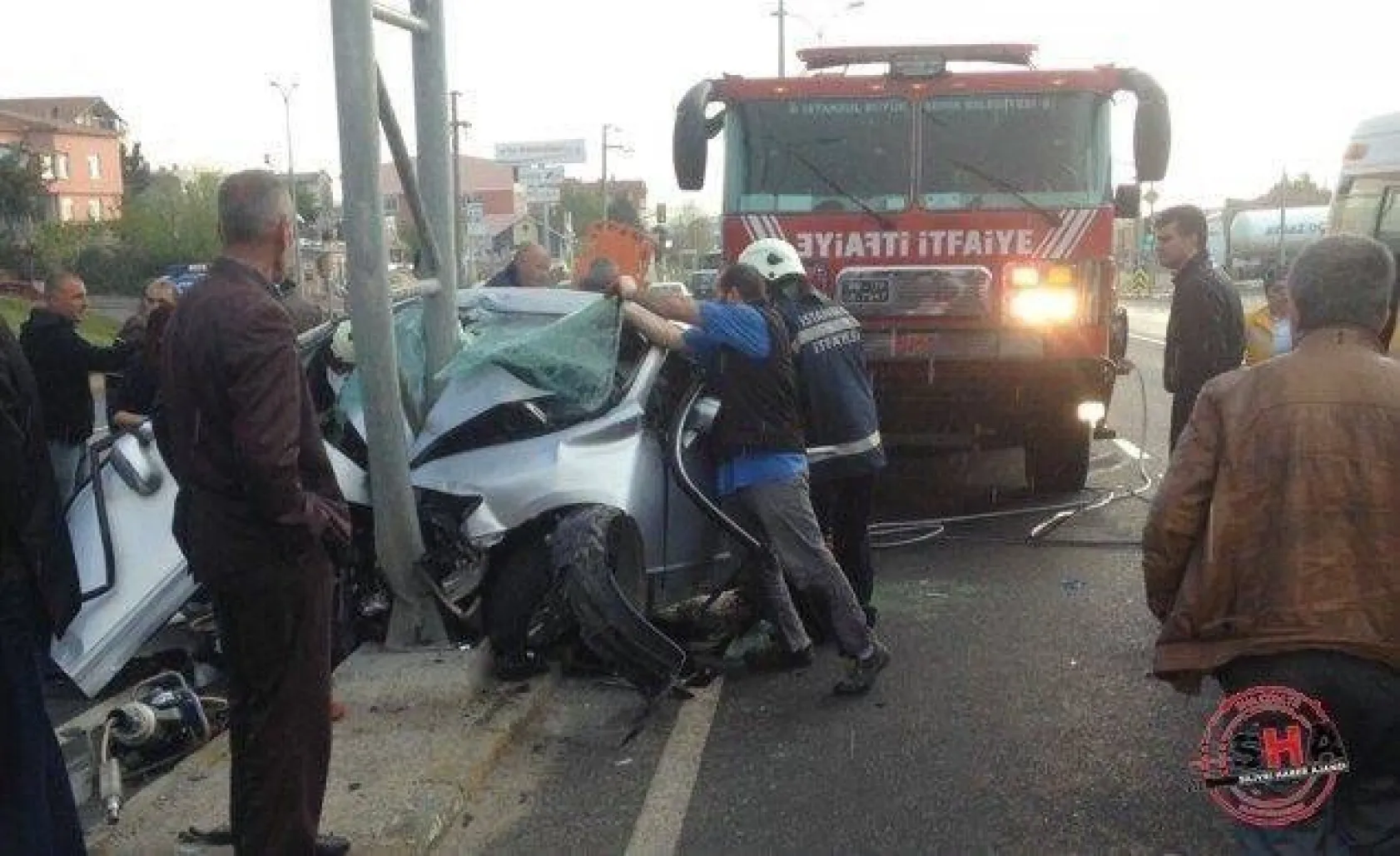 Tabela ayağına ok gibi saplandı