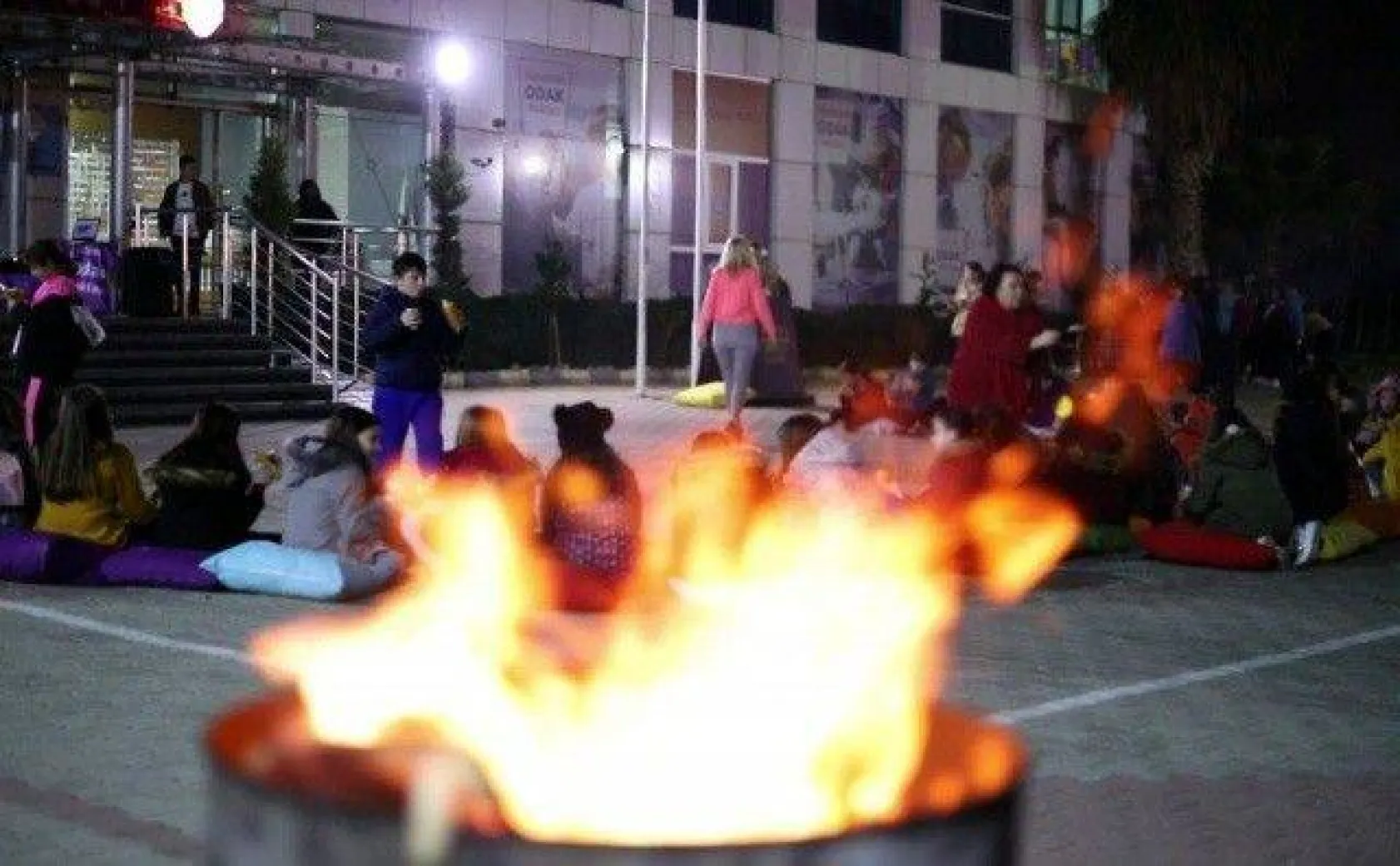 Odak öğrencileri bir gece okullarında kaldı