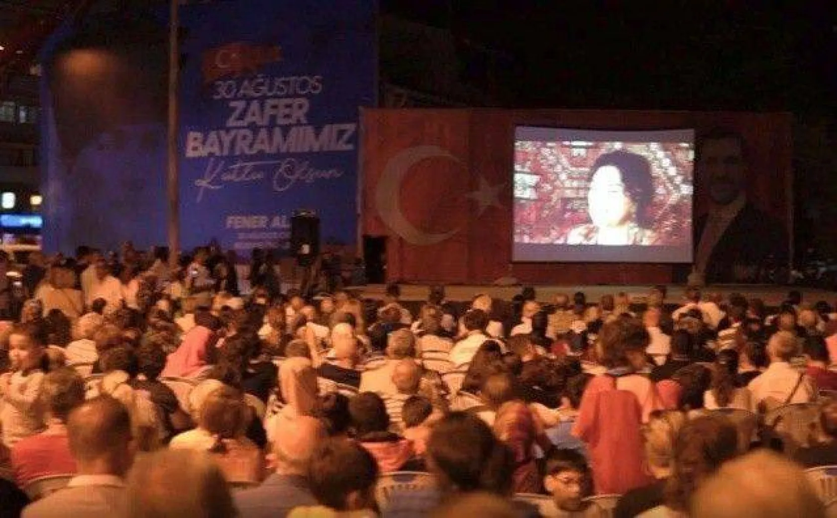 30 Ağustos coşkusu sokaklara taştı