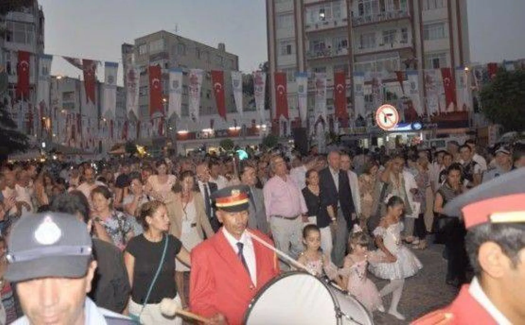 Dünya Renkleri Silivri Sokaklarında