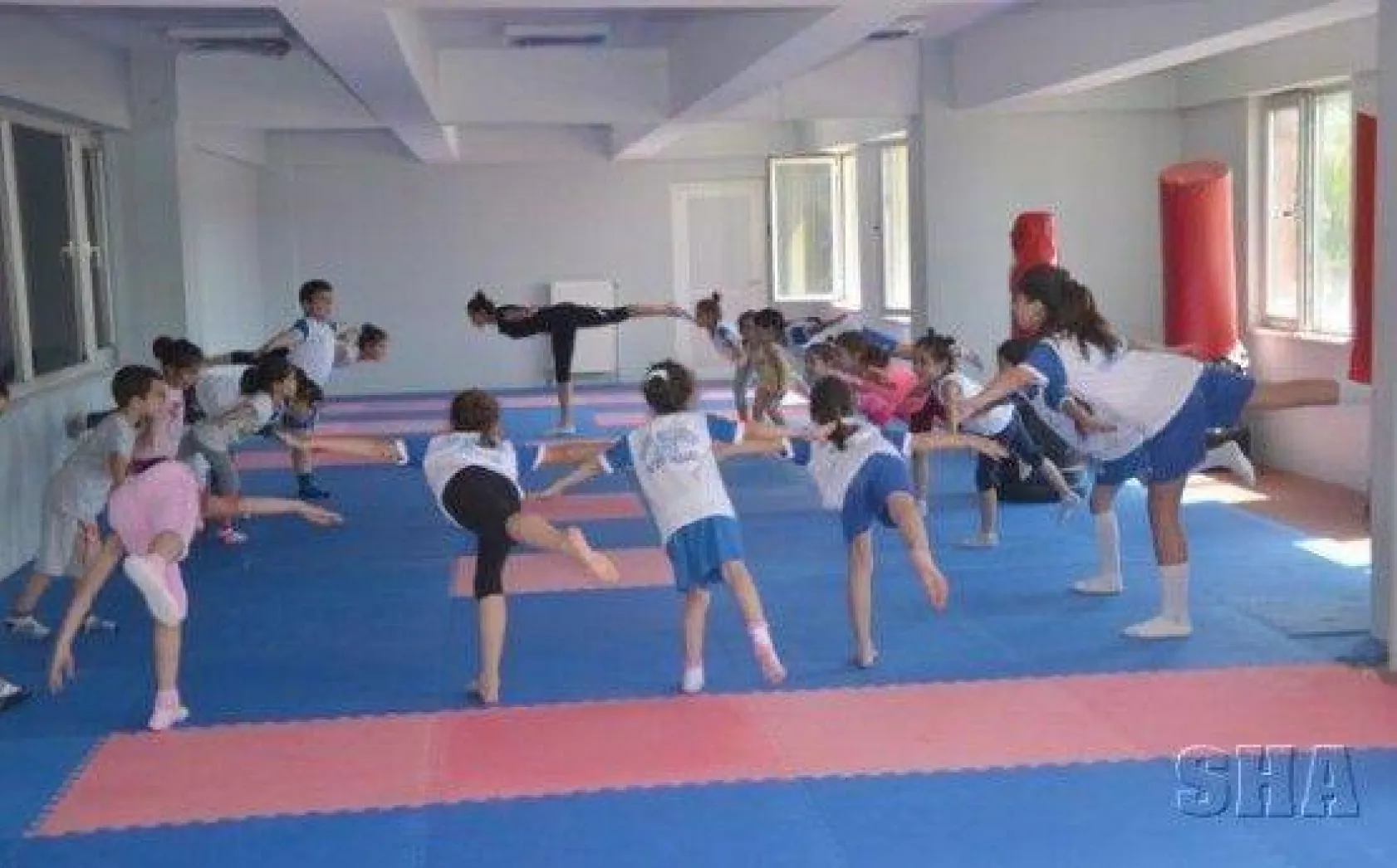 Çocuklar Yaz Spor Okulunun Keyfini Çıkartıyor