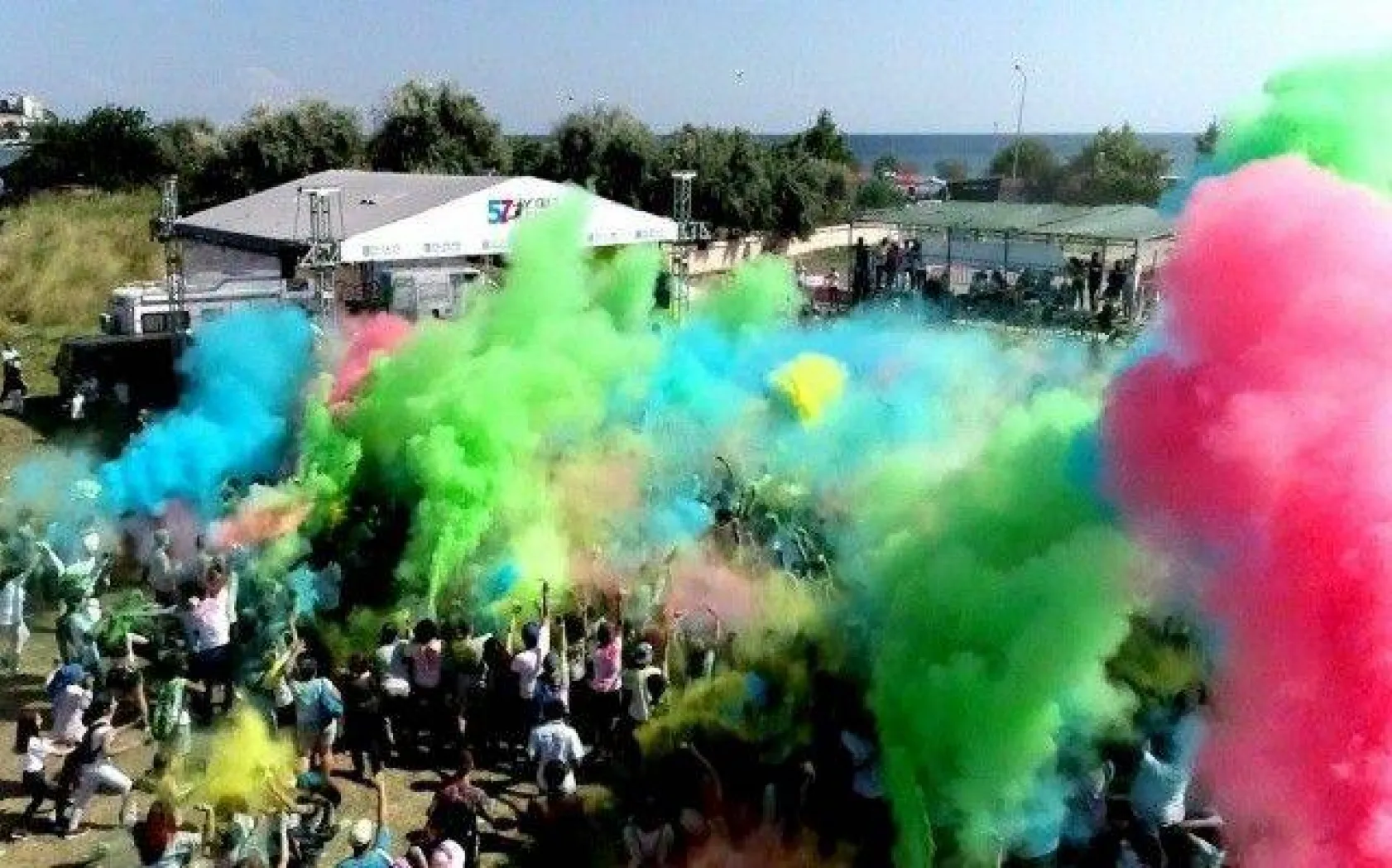 Binlerce Genç Color Fest İle 'Yoğurda Renk Kattı