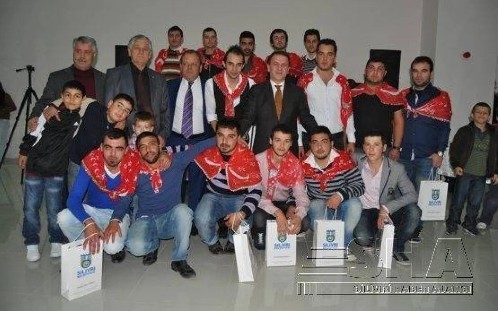 Işıklar Asker gençleri yalnız bırakmadı