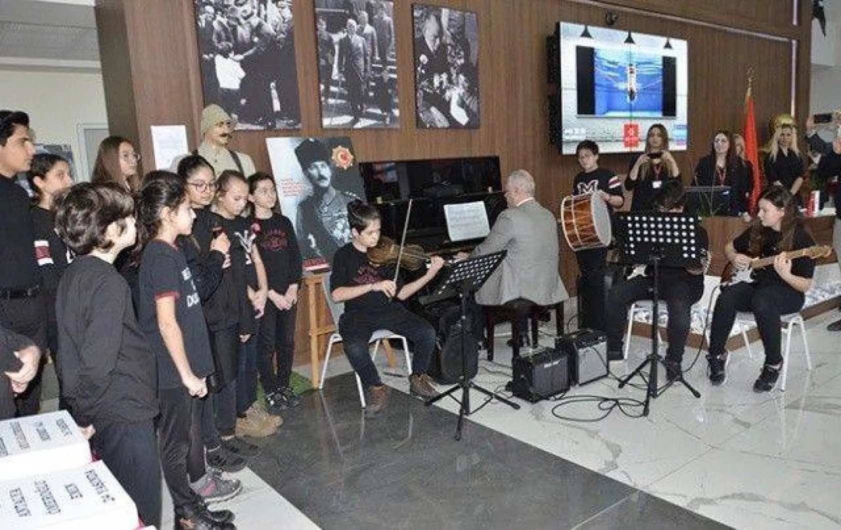 Mektebim Koleji'nde Çanakkale Savaşı Sergisi