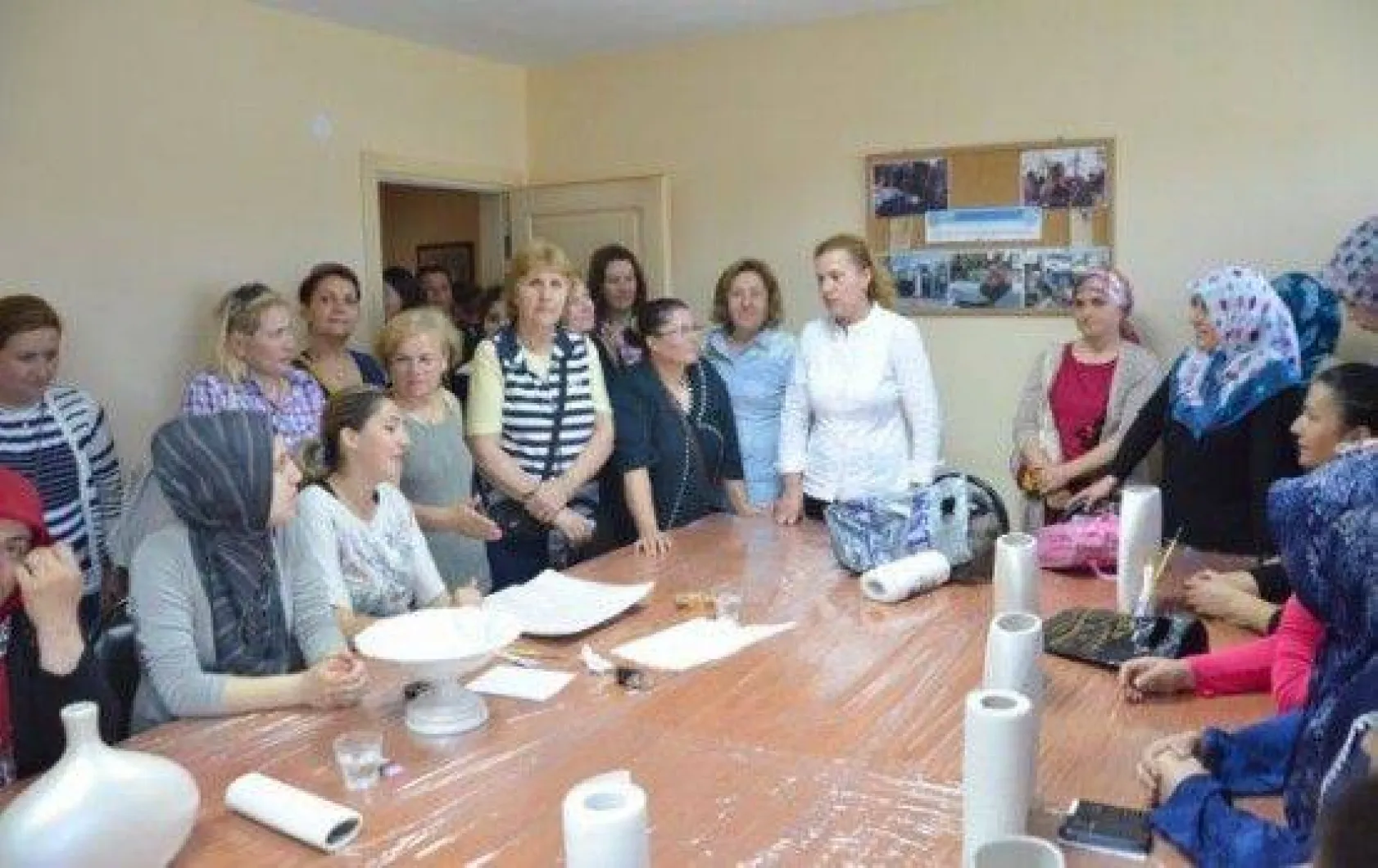 Gümüşyakalı Kadınlar Belediyenin Hizmetlerini İnce