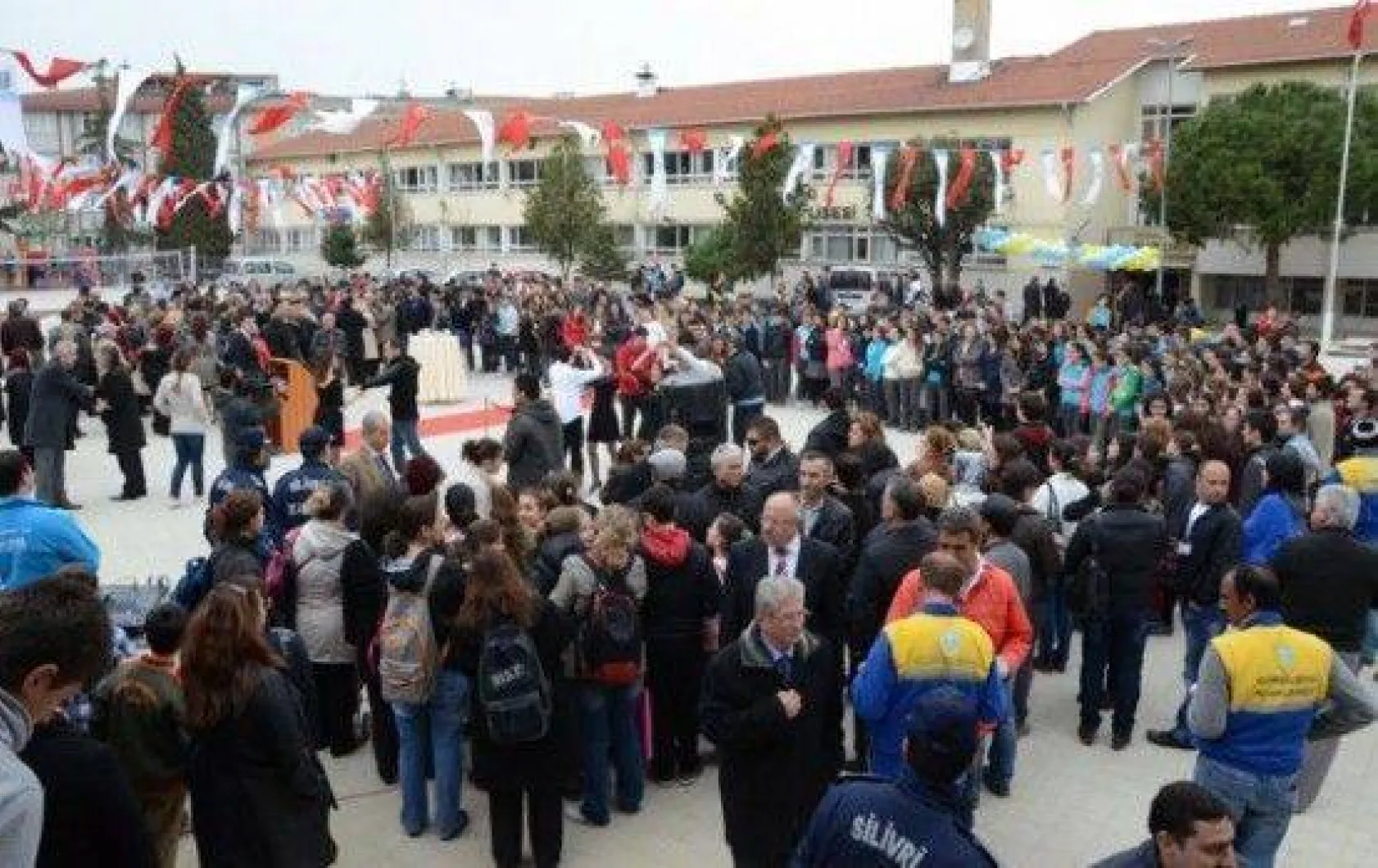 Silivri Lisesi Hayat Buldu!