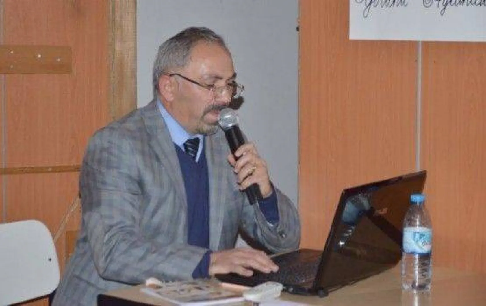 Işıklar miniklere kitap okudu