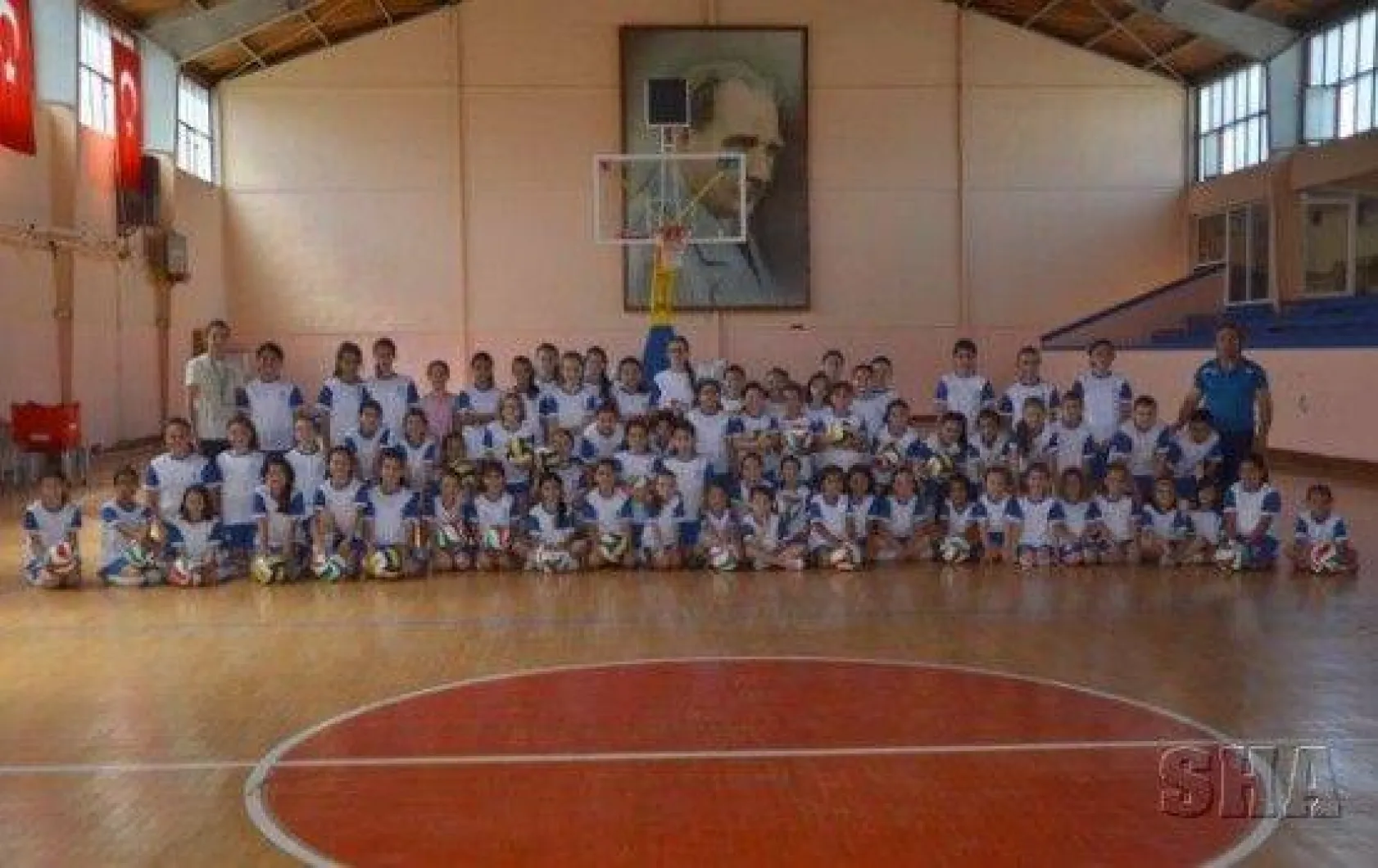 Çocuklar Yaz Spor Okulunun Keyfini Çıkartıyor