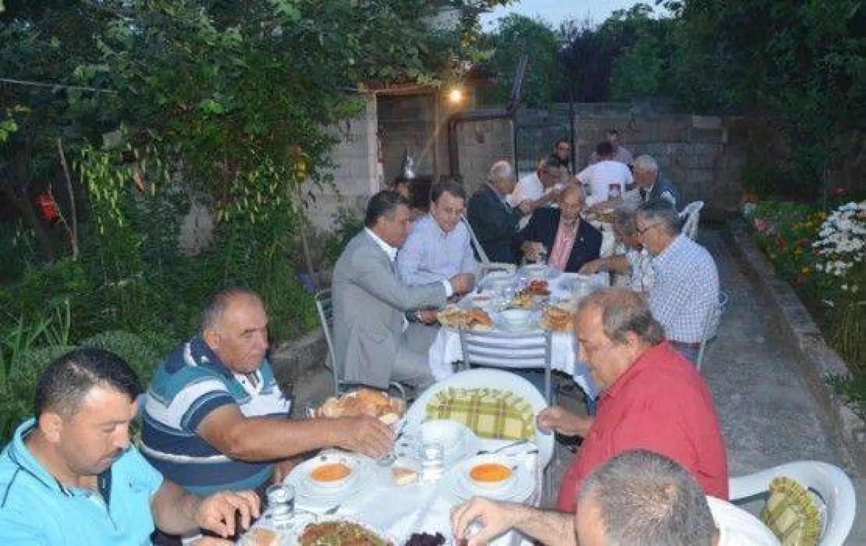 Işıklar Küçüksinekli'de İftar Yaptı