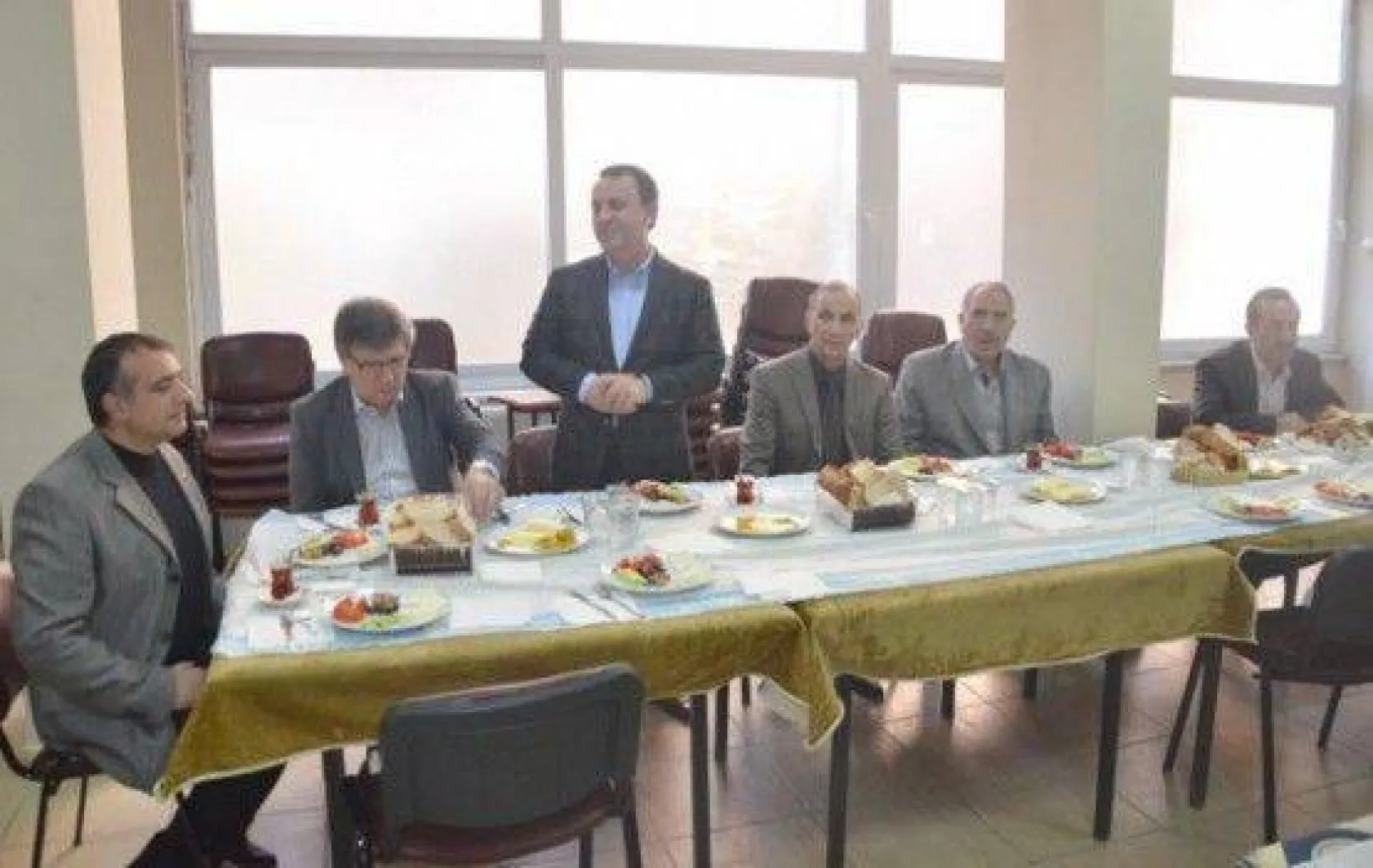 Işıklar Ağrılı Hemşerileriyle Kahvaltıda Buluştu