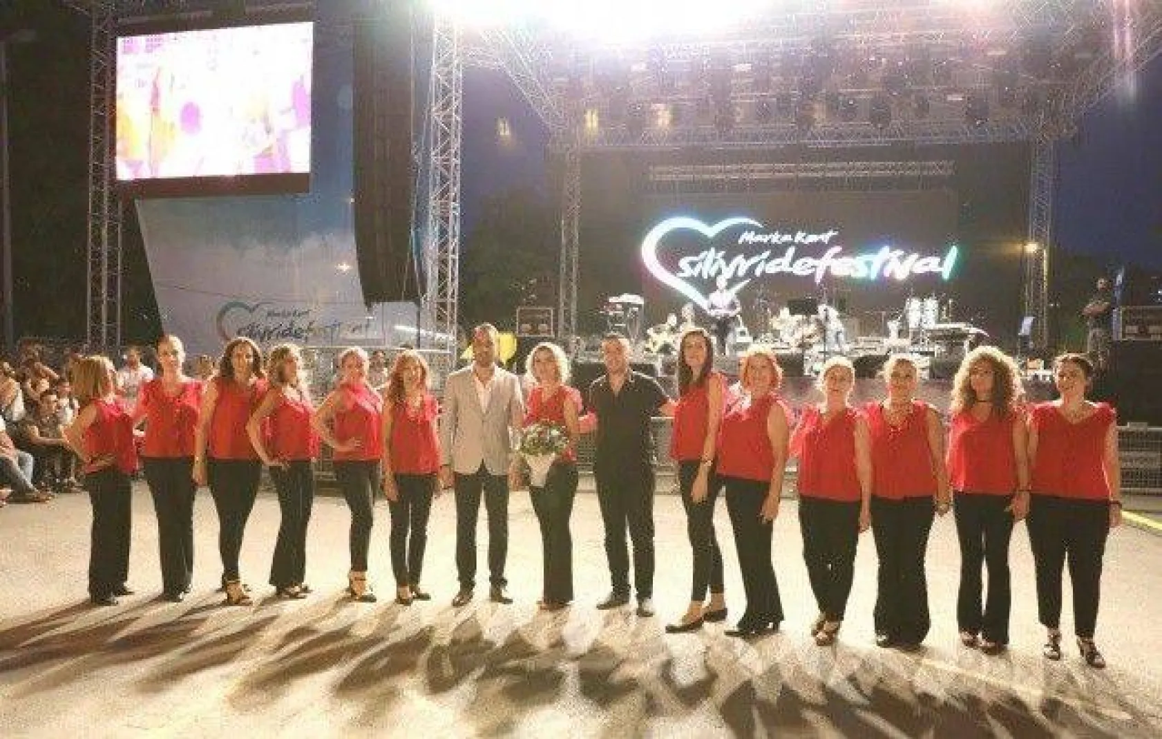 Ali Kınık ve Demet Akalın Coşturdu