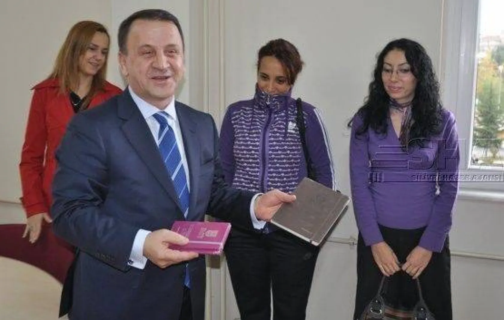 Başkan'dan Öğretmenlere Özel Hediye