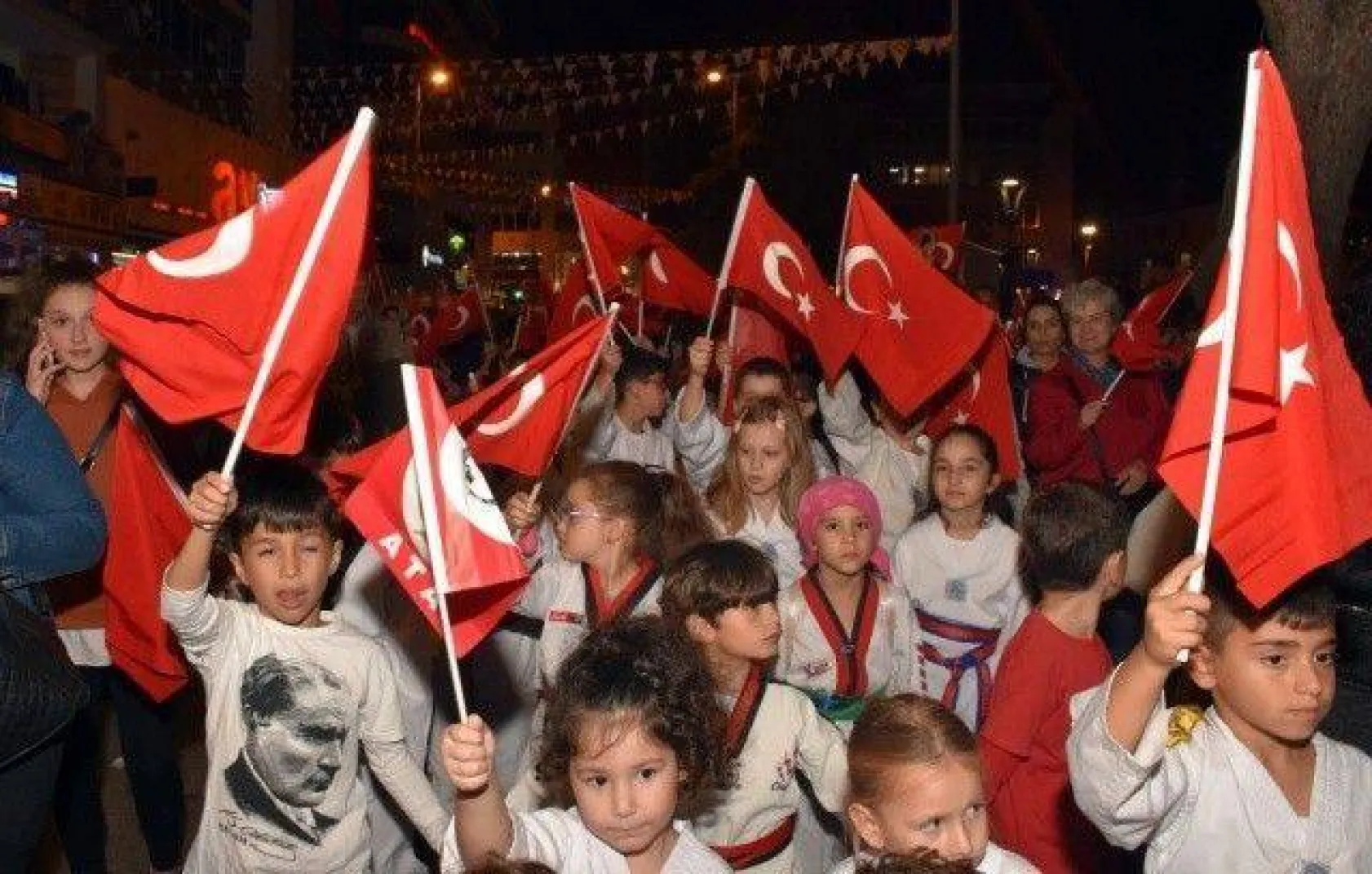 Binlerce Silivrili Cumhuriyet Yürüyüşünde Buluştu