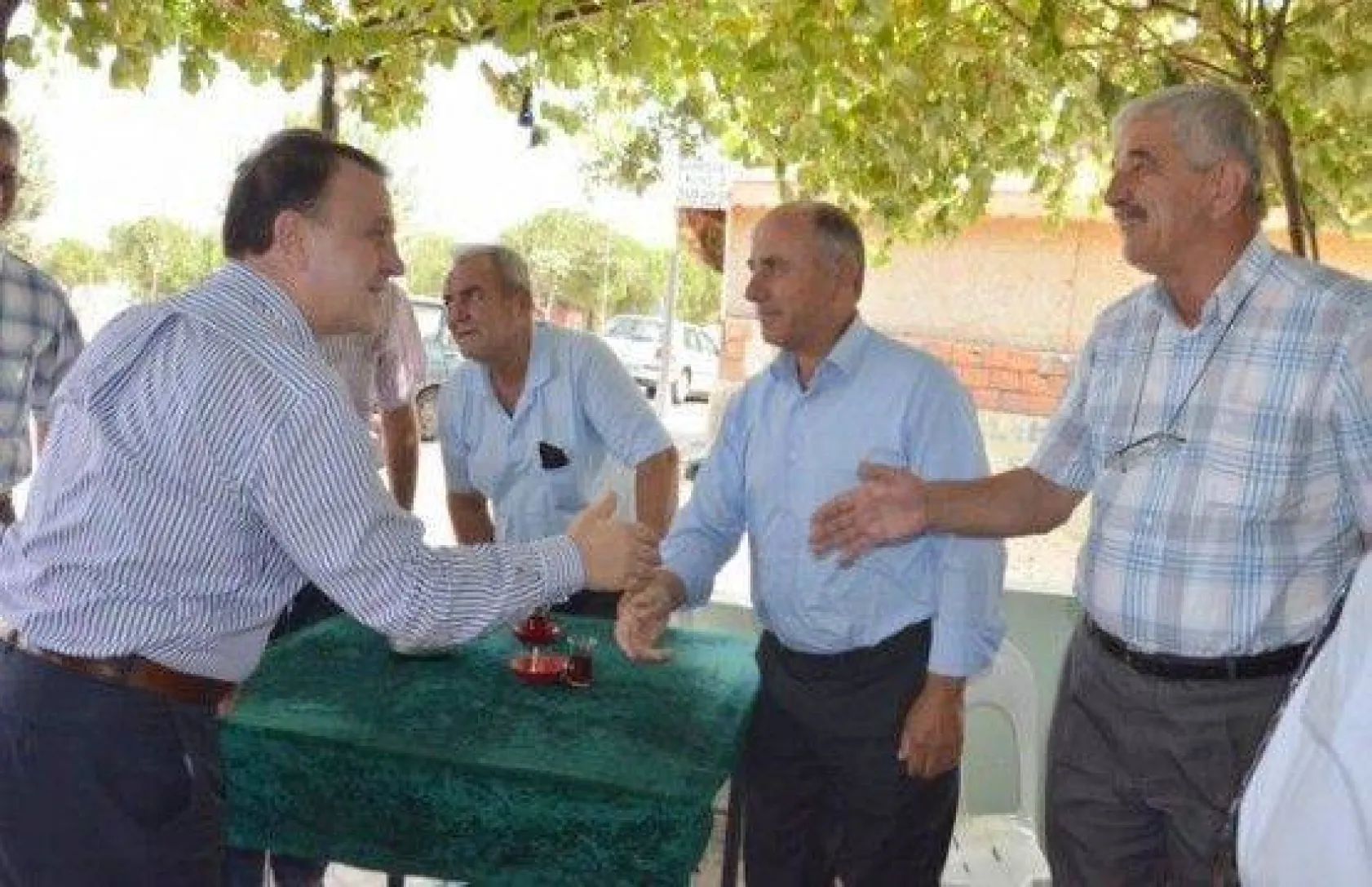 Işıklar Mahallelerde Hemşerileriyle Bayramlaştı