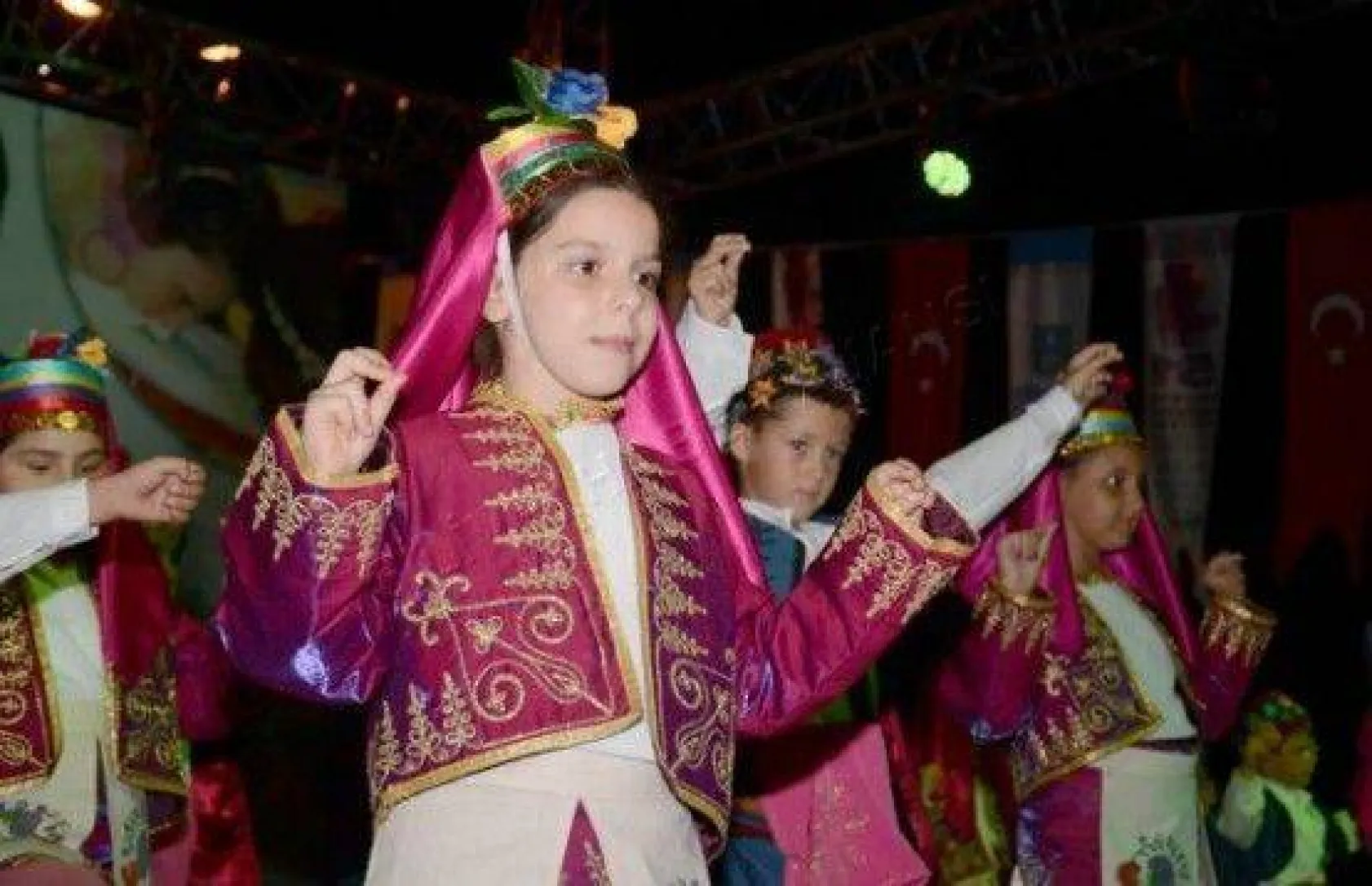 Festival Coşkusu Yerel Seslerle Devam Ediyor