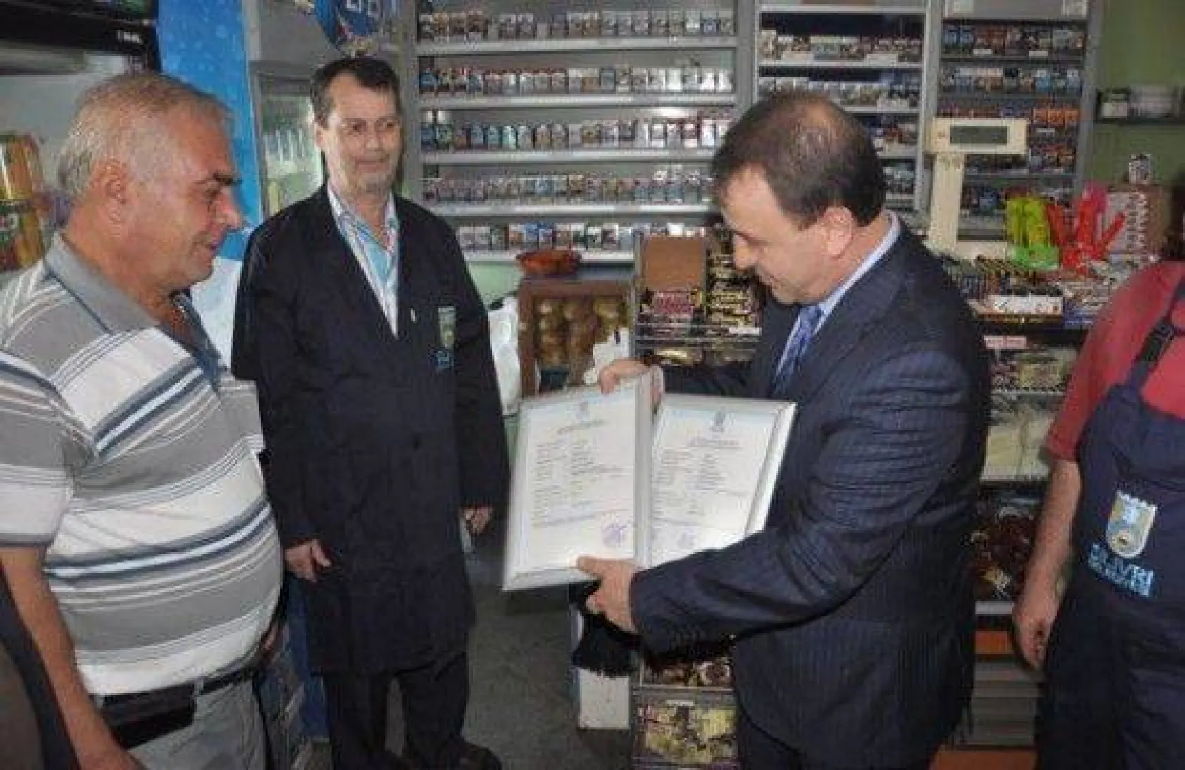 Işıklar Esnaf Ziyaretlerine Devam Ediyor