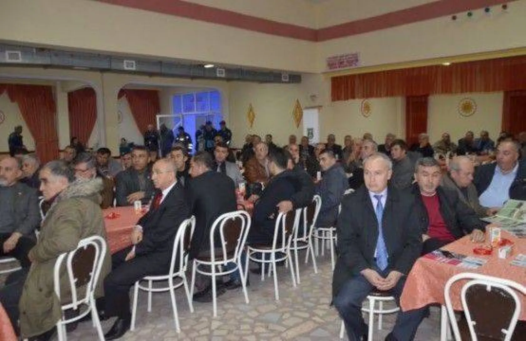 Değirmenköy'de Halk Toplantısı Gerçekleşti