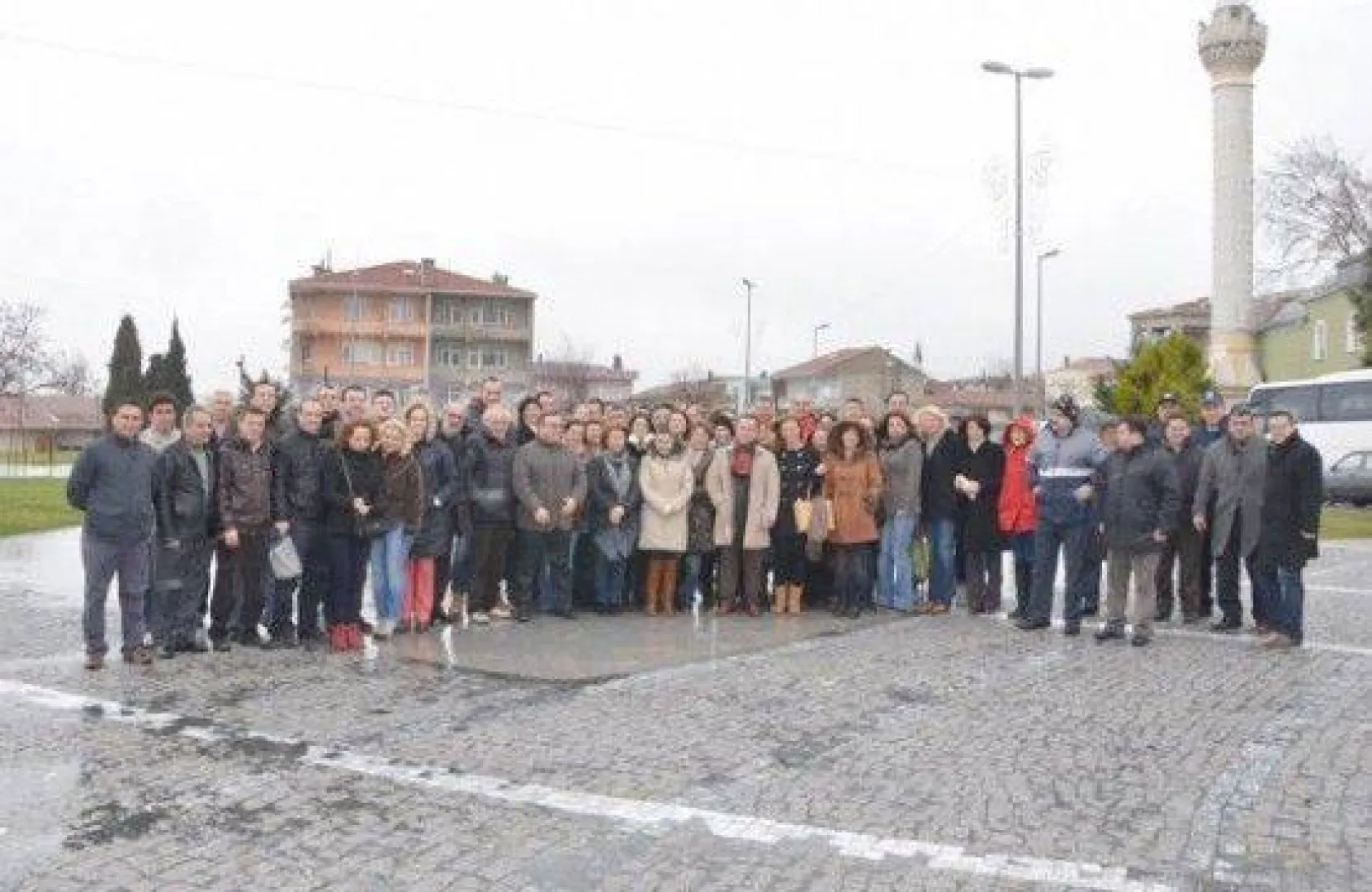 Işıklar Ekibiyle Birlikte İlçeyi Mahalle Mahalle D