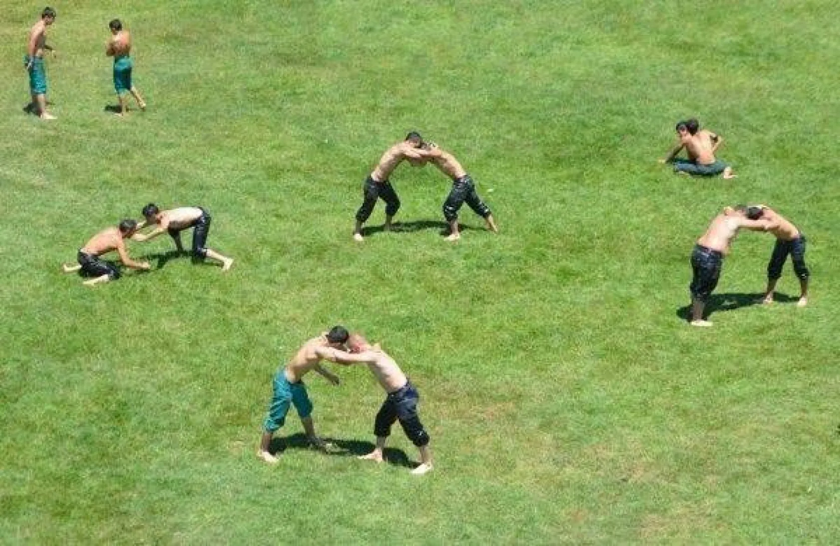 400 Güreşçi Silivri Er Meydanında Yarıştı