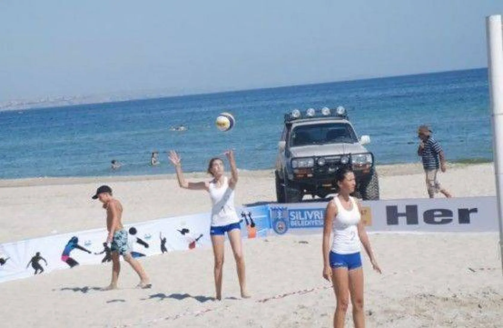 Gümüşyaka'da Beach Volley Turnuvası