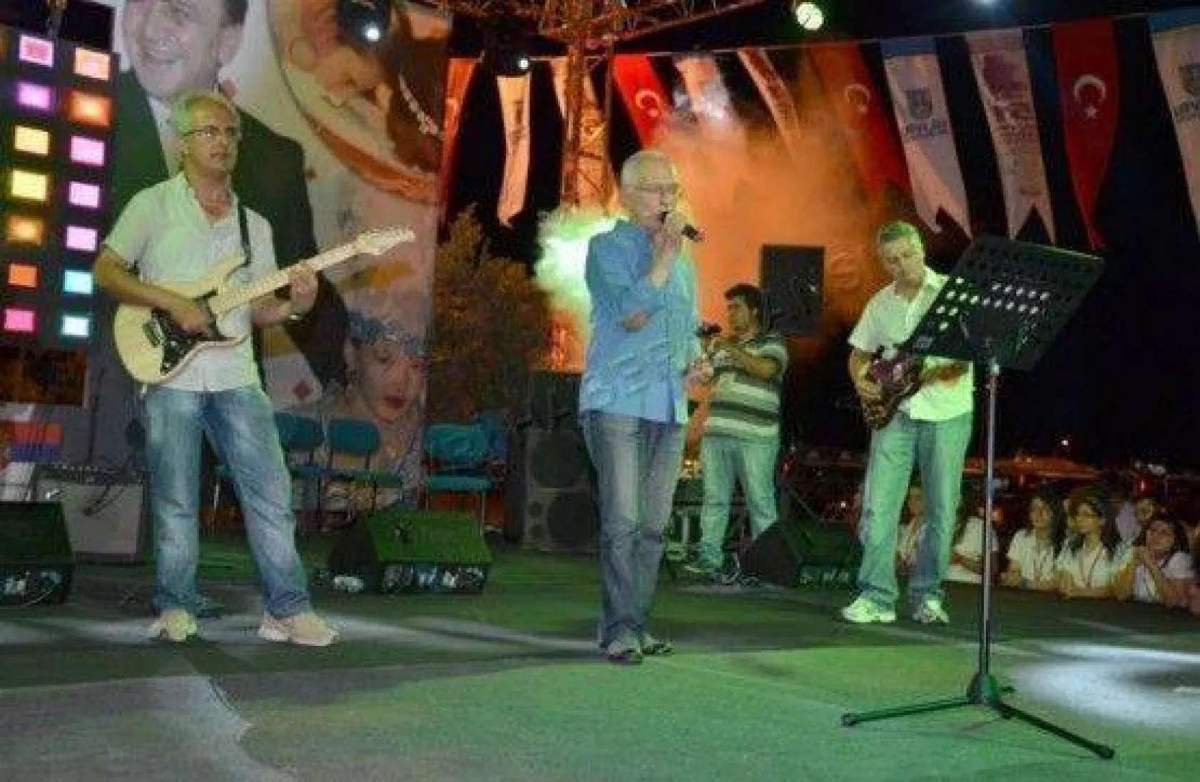 Festival Coşkusu Yerel Seslerle Devam Ediyor