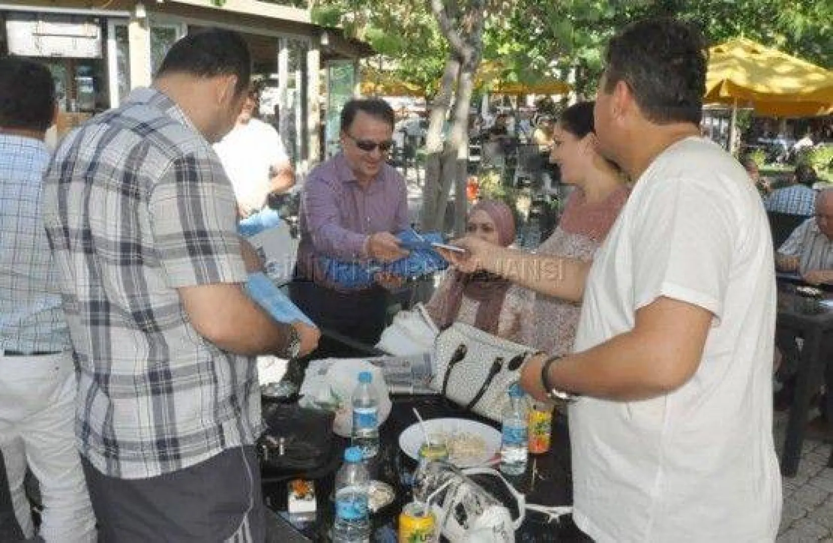 Işıklar'dan Babalara Kravat Hediyesi