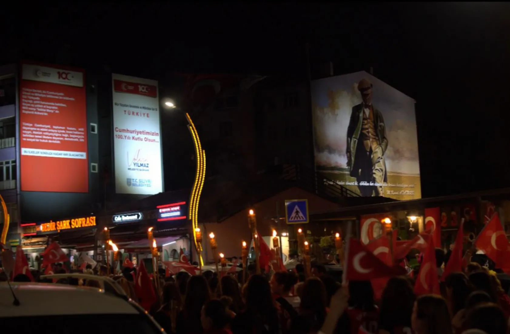 Cumhuriyet kutlamalarının coşkusu Silivri'den yankılandı