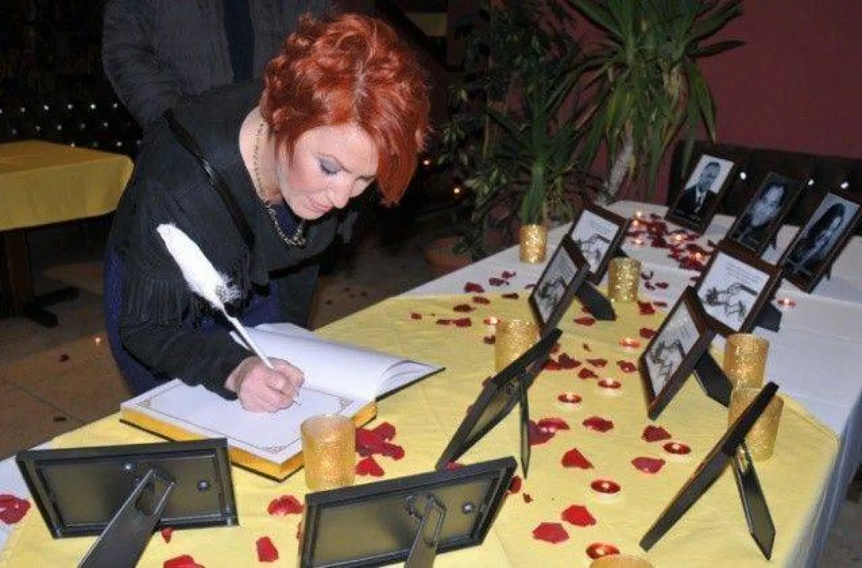 Gazeteciler 'ÖZEL' bir gecede bir araya geldi