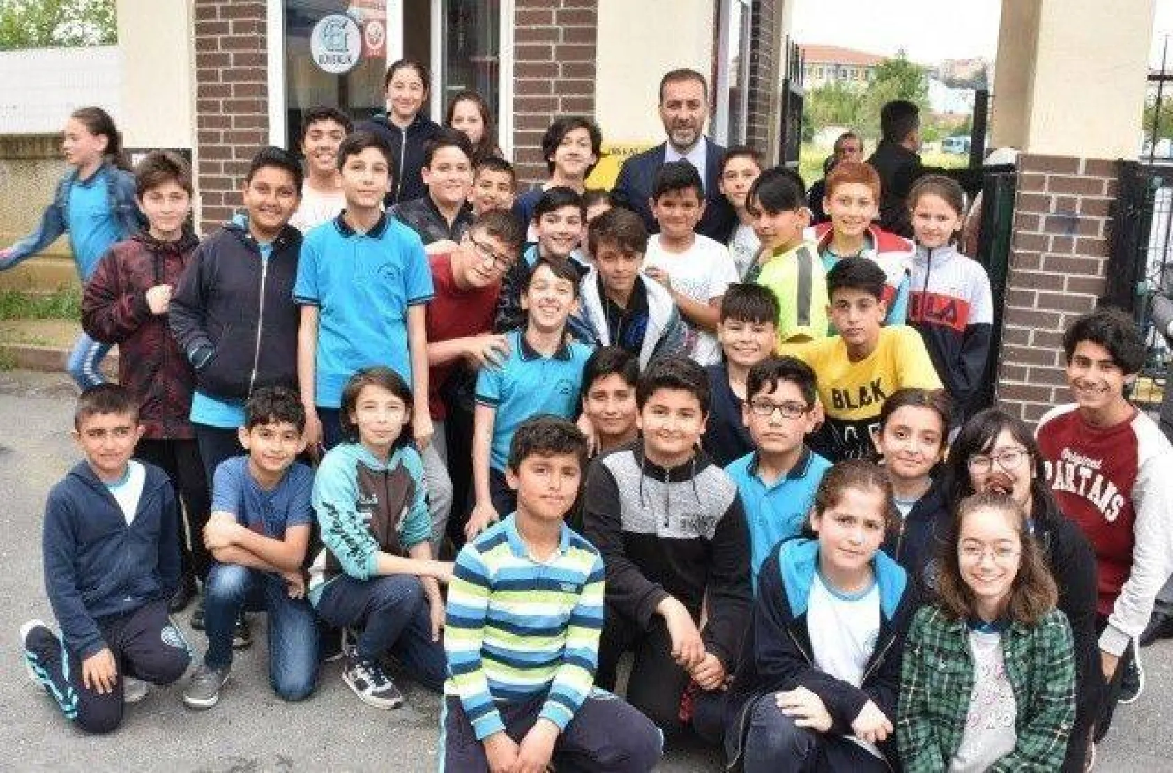 Ertuğrul Gazi Ortaokulu Kütüphanesi Açıldı