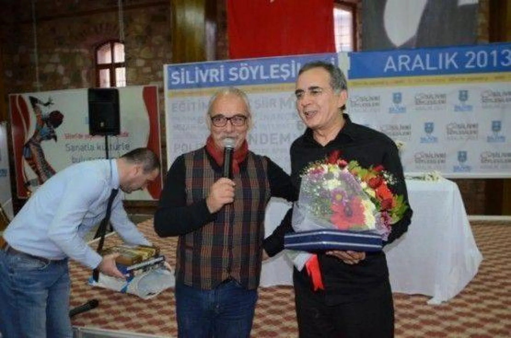 Mutlu Türkiye'de Laiklik Sizlere Ömürdür