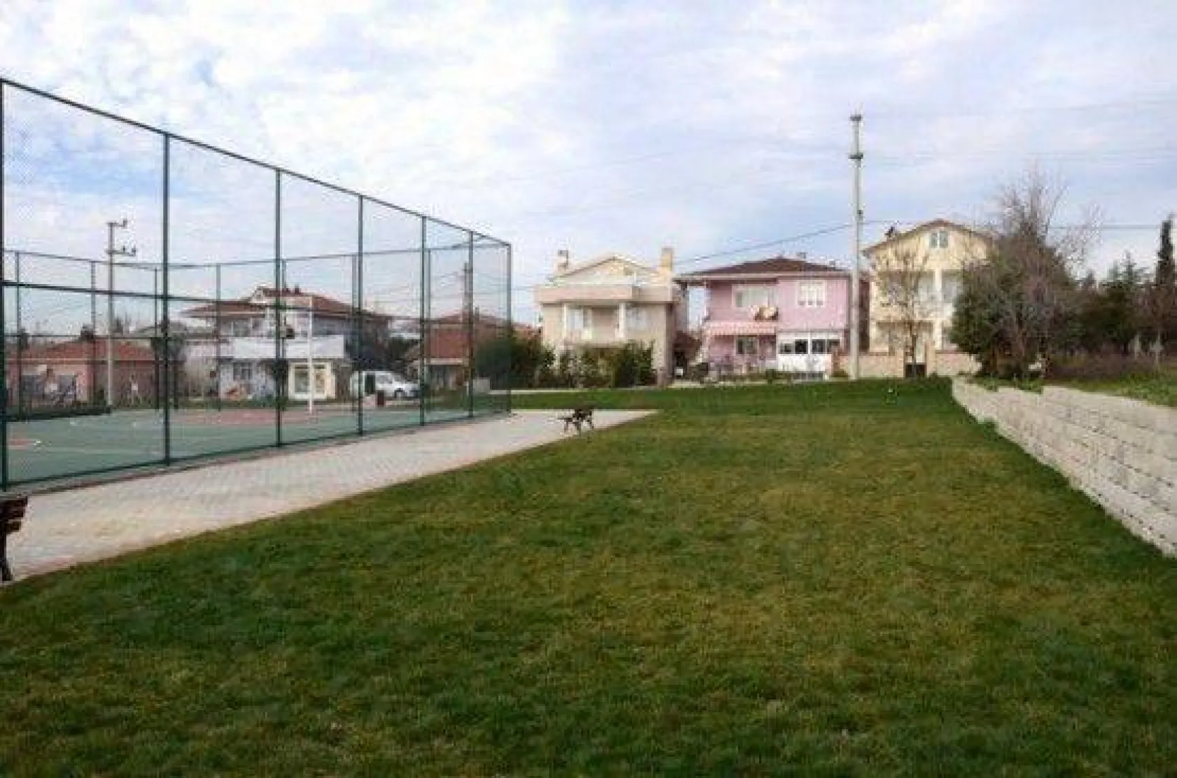 Hurdalık Alan Modern Spor Sahası Oldu