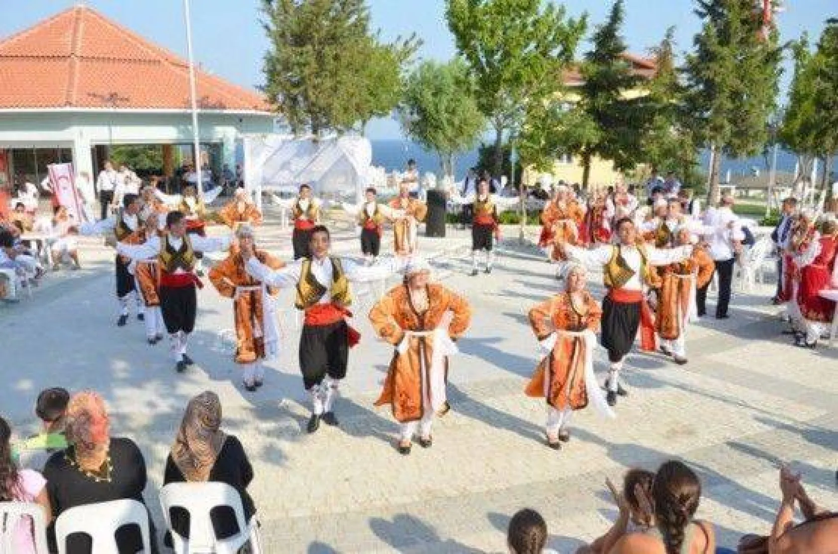 Mahallelerde Festival Rüzgârı Esti