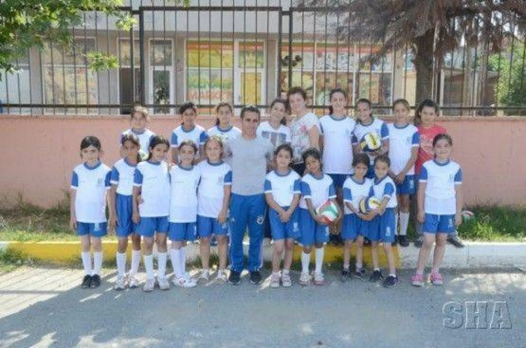 Çocuklar Yaz Spor Okulunun Keyfini Çıkartıyor