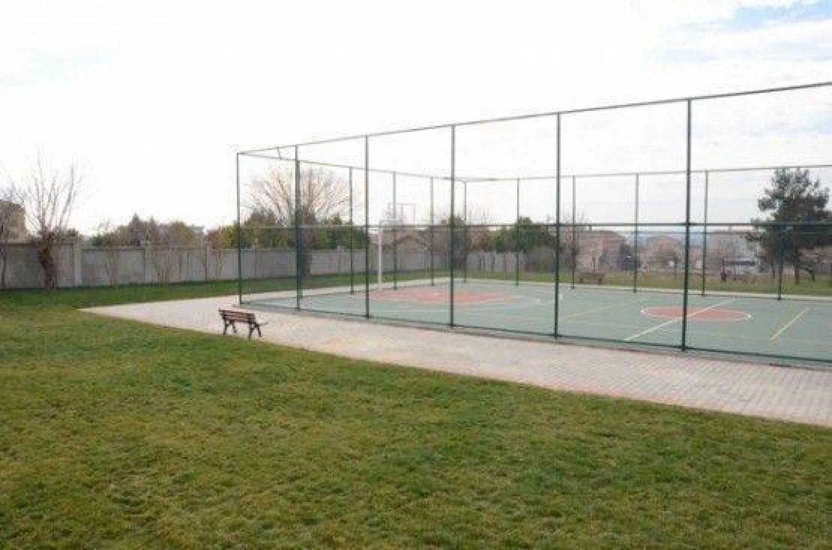 Hurdalık Alan Modern Spor Sahası Oldu