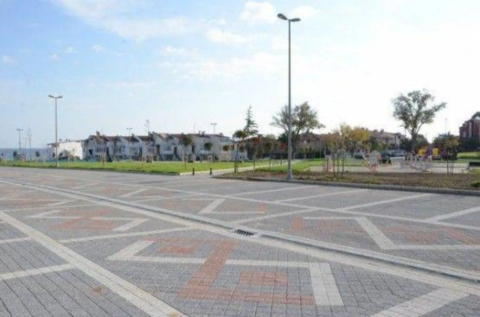 Gümüşyaka Sahili Işıl Işıl oldu