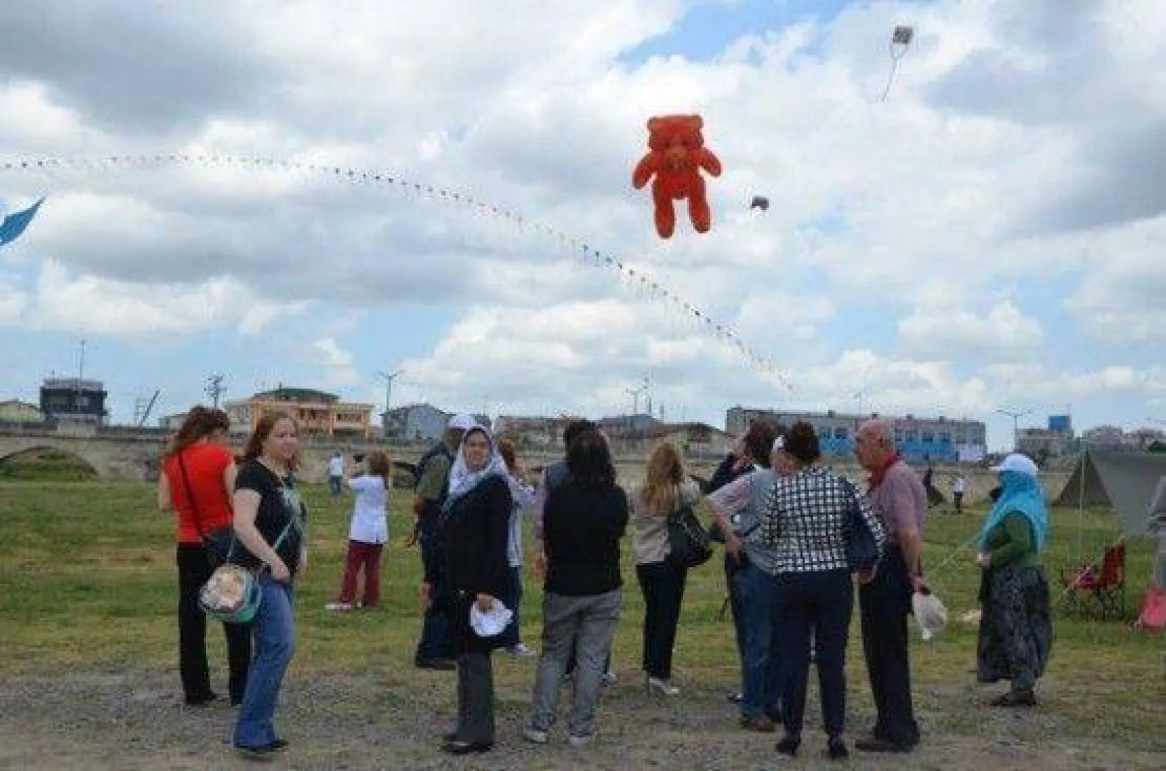 Özel Çocuklar Uçurtmaları Gökyüzüyle Buluşturdu