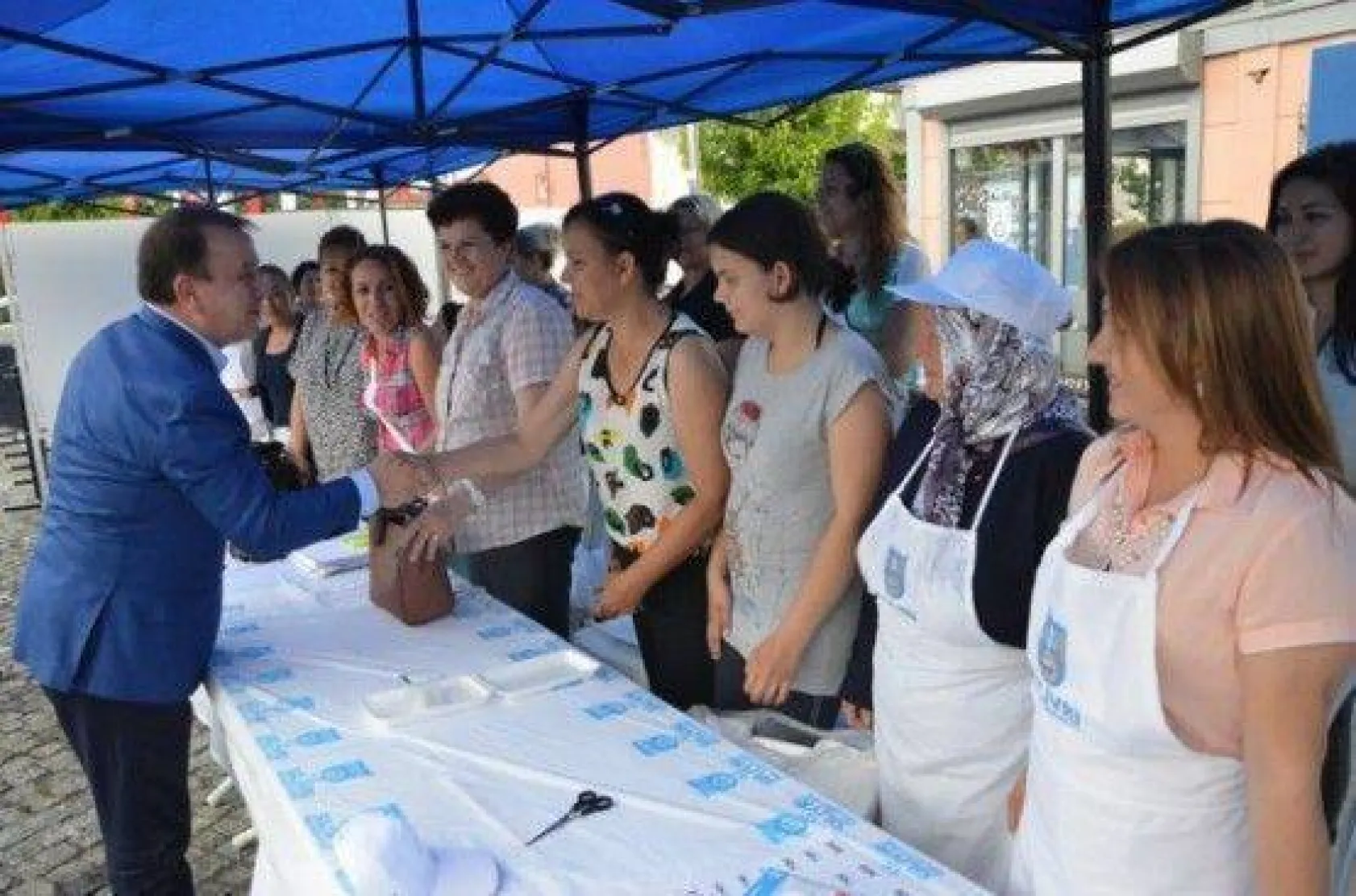 Dostluklar Açılan Böreklerle Pekişti