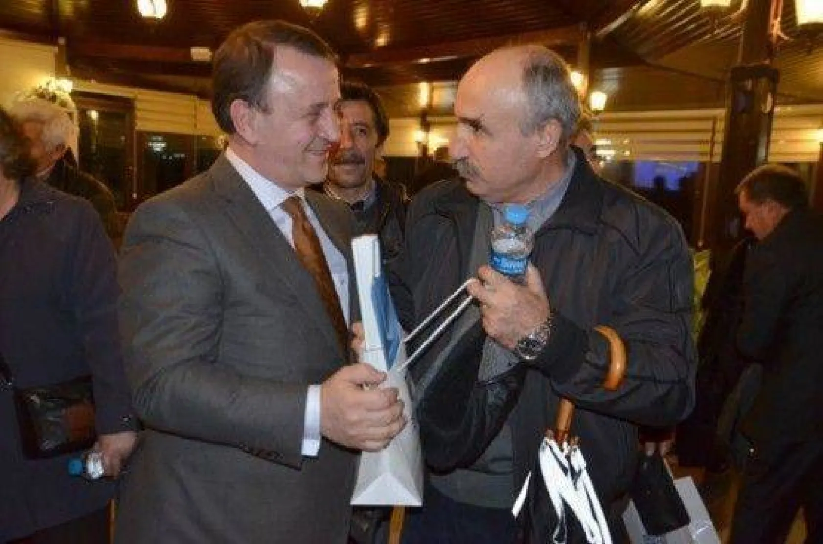 Esentepe Öğretmen Evleri Sakinleri Işıklar İle Bir