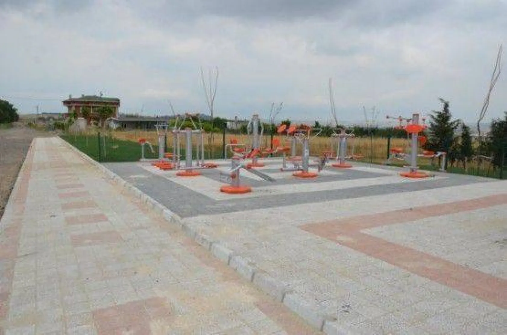 Alipaşa Mahallesi Spor Sahası Tamamlandı