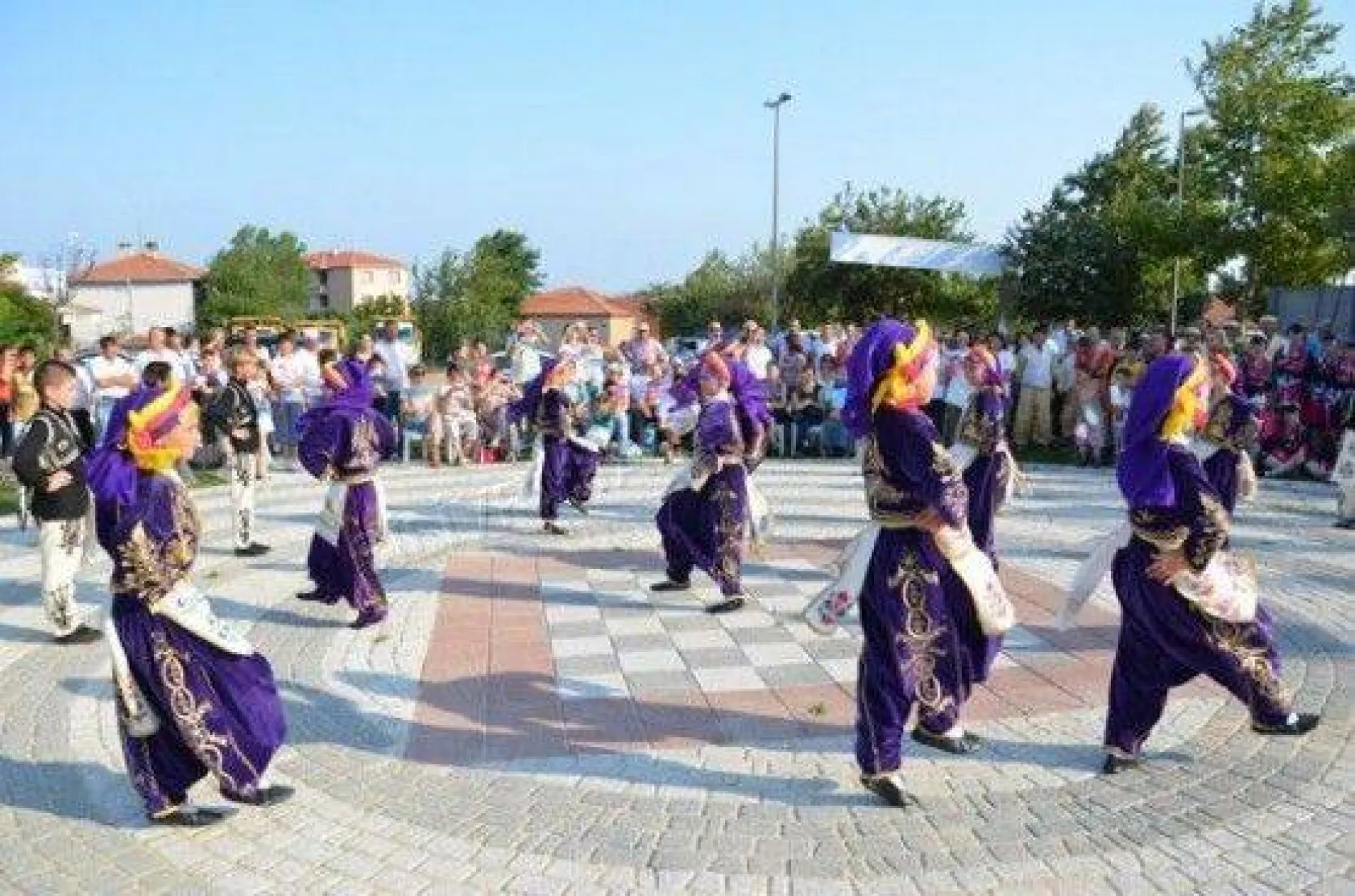 Mahallelerde Festival Rüzgârı Esti